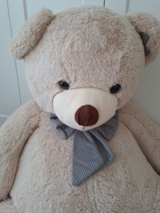 Голямо плюшено мече