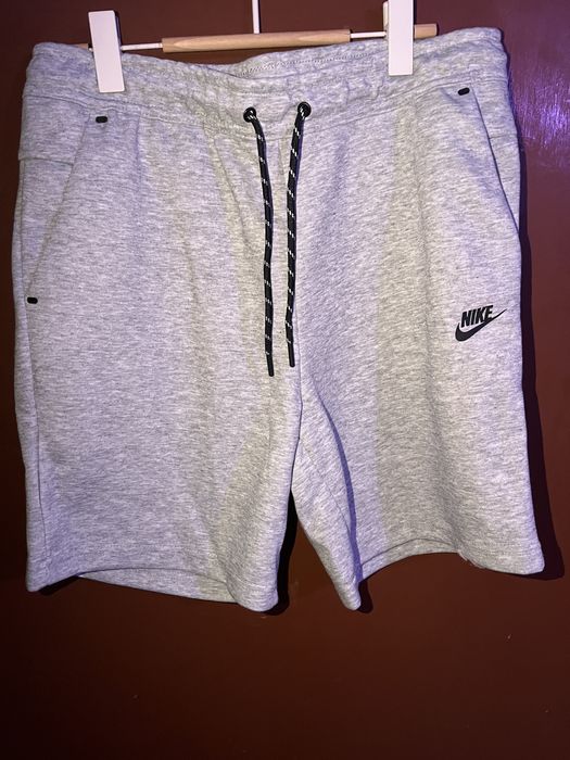 pantaloni scurti nike tech