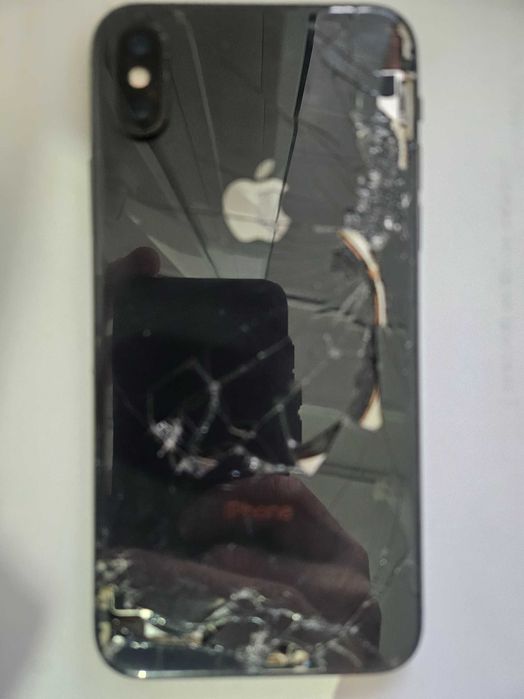 Айфон Х 256g в хорошем состояний