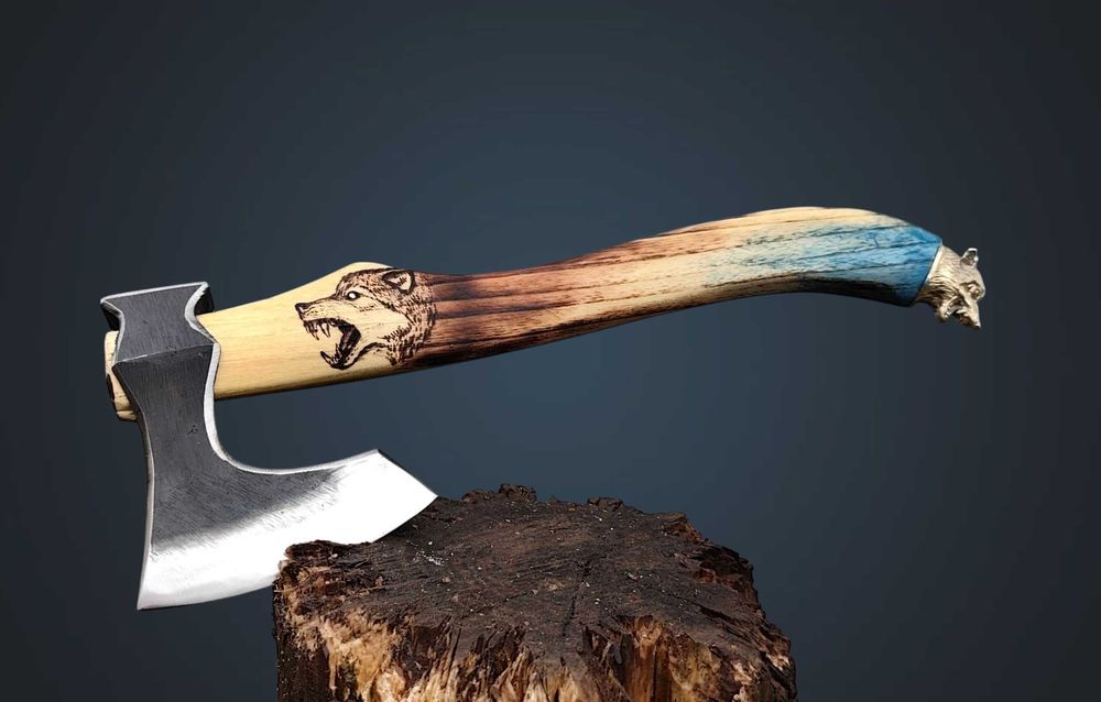 Ръчно изработена брадва вълк