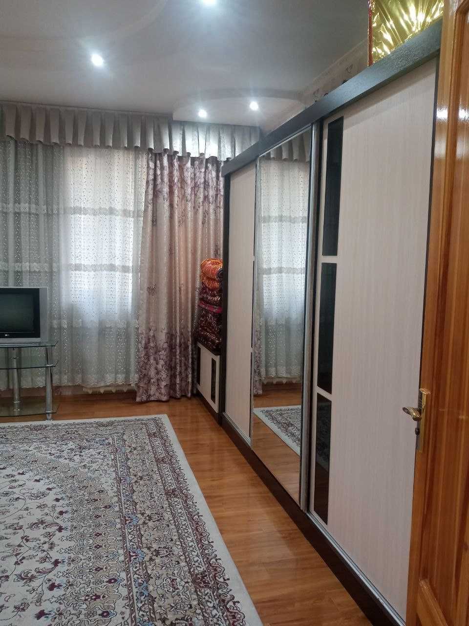 Срочно 1 этаж 3*2-х квартира (75м2) ул.Бобура Яккасарайский район