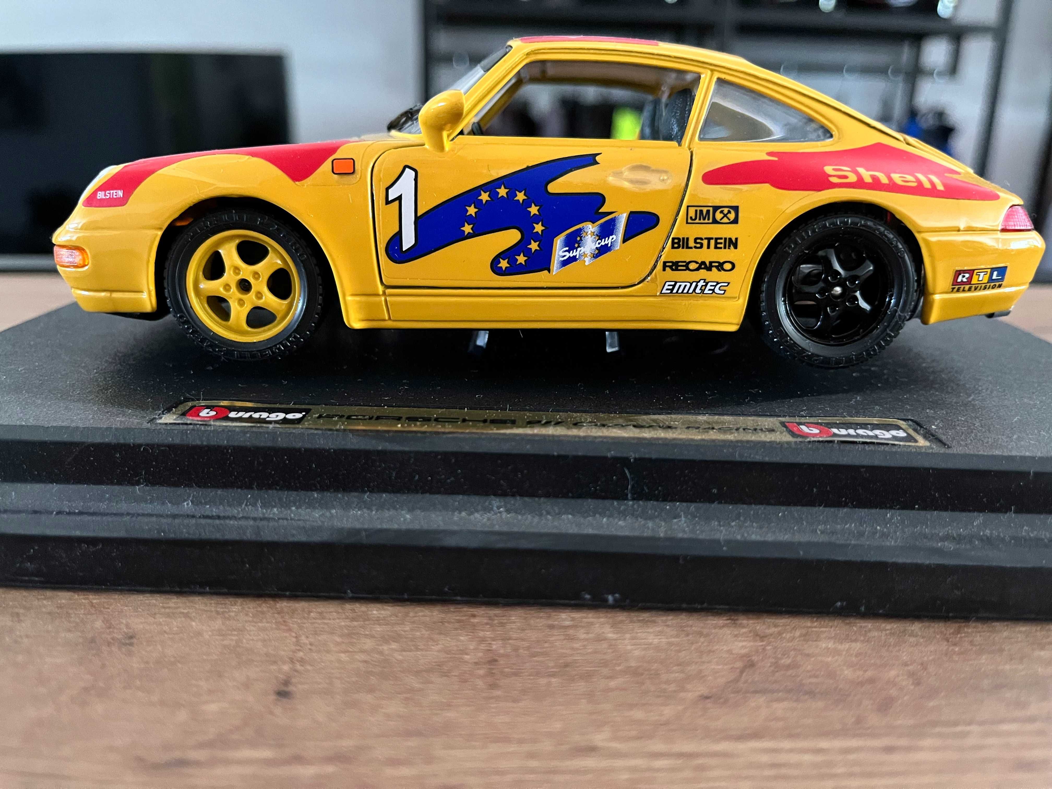 Метална колекционерска количкa BBURAGO  PORSCHE 911 993  мащаб 1:24,