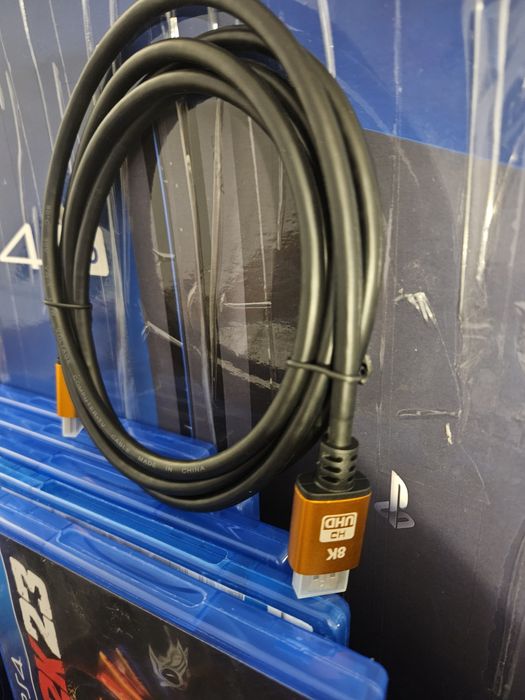 PS4-451 Pro, HD SSD 1T, 2 controllere wireless + 5 jocuri la cutie