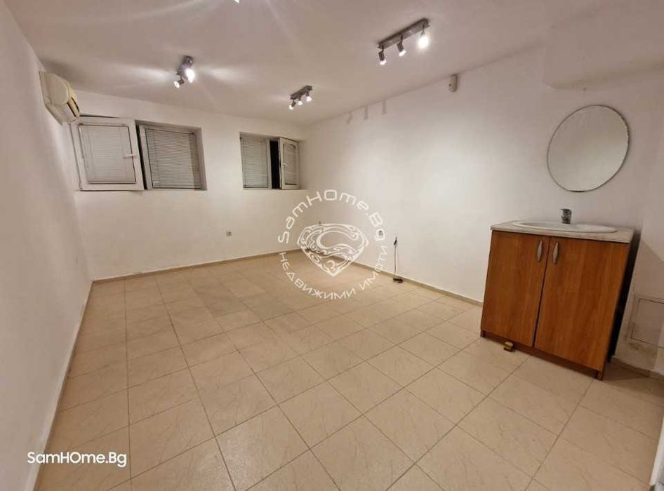 Продава се Магазин в Варна, Окръжна болница - 60 кв.м за 1202 €/кв.м - Снимка #2