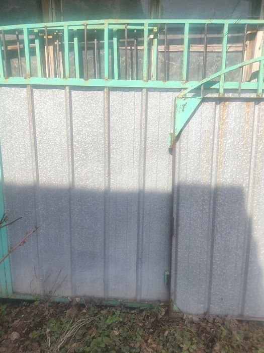 Продам железный забор