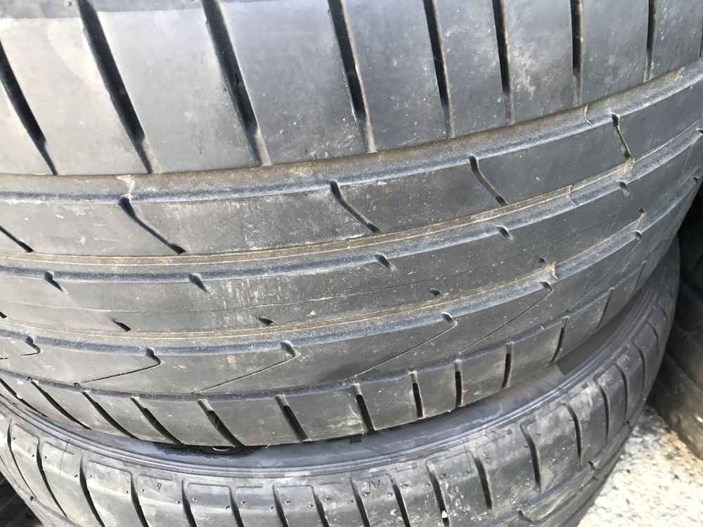 Летни гуми 4бр.245/40R18