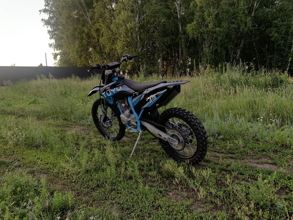 Продам эндуро 250 кубов