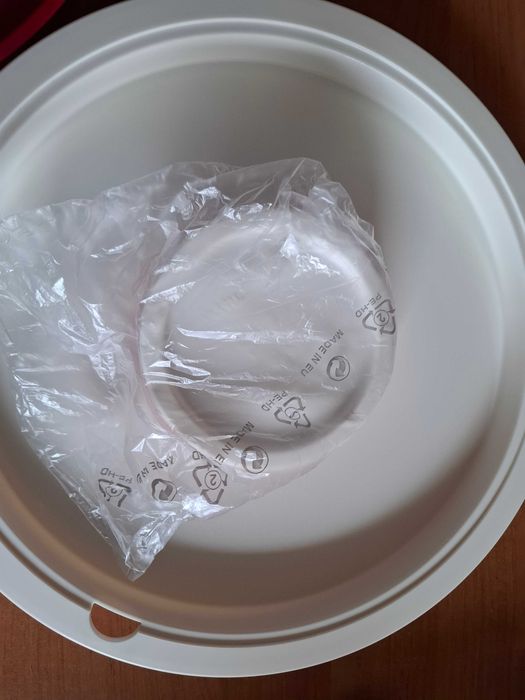 Tupperware Комплект за сервиране с поднос и сосиери