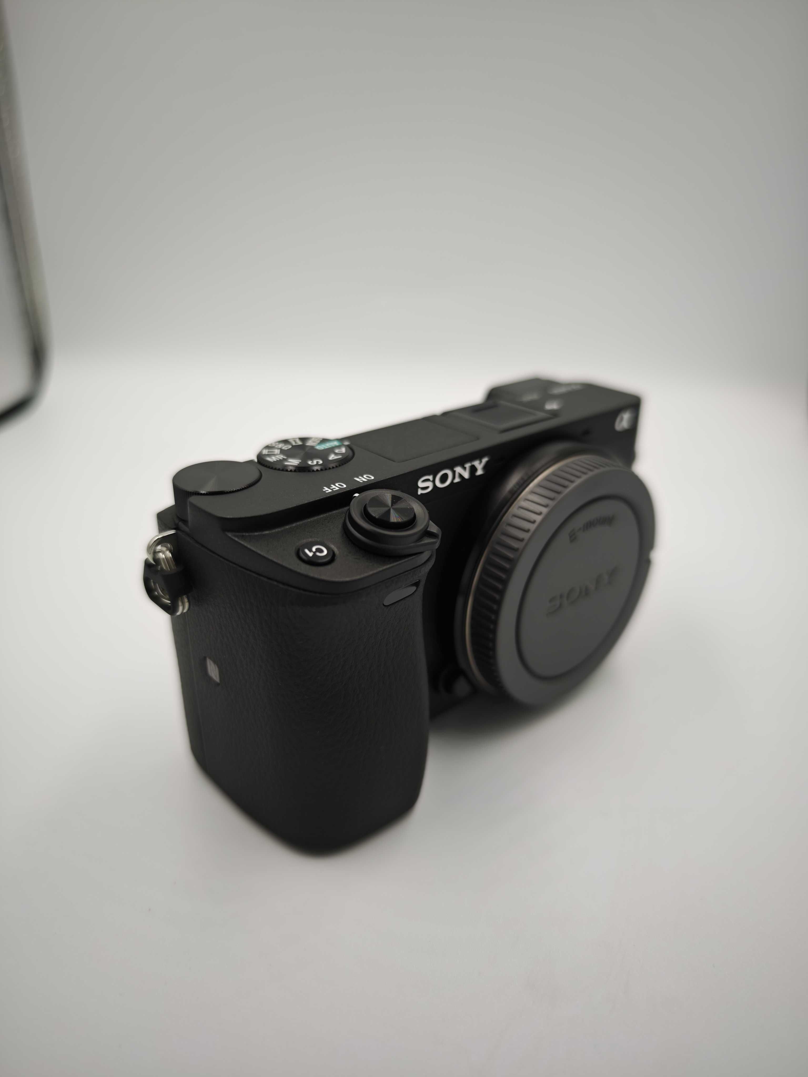 Aparat Foto Sony A6400 24.2Mpx Nou/Desigilat