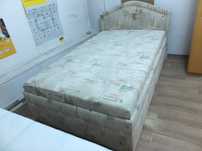 Pat dormitor frumos tapitat senior 120x200 cu lada de lenjerie/saltea