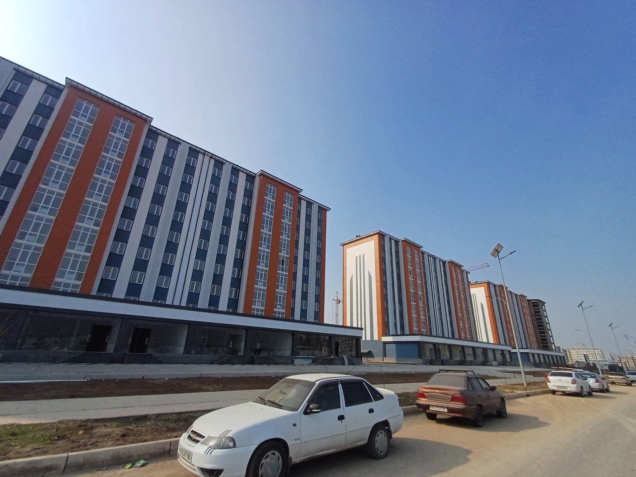 Subsidiyaga novostroyka. ERECT Qurilish 1,2 va 3 xona shoshiling