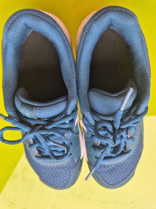 Детски/юношески тенис обувки ASICS Gel-Dedicate 8 – размер 37.5