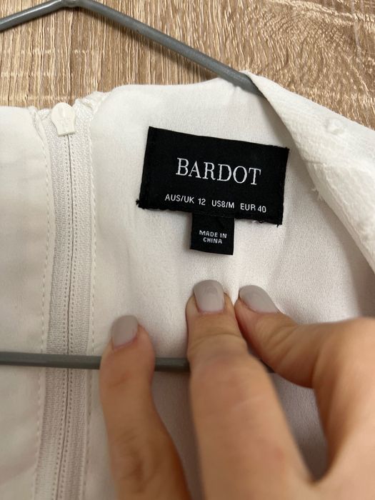 Бяла рокля Bardot