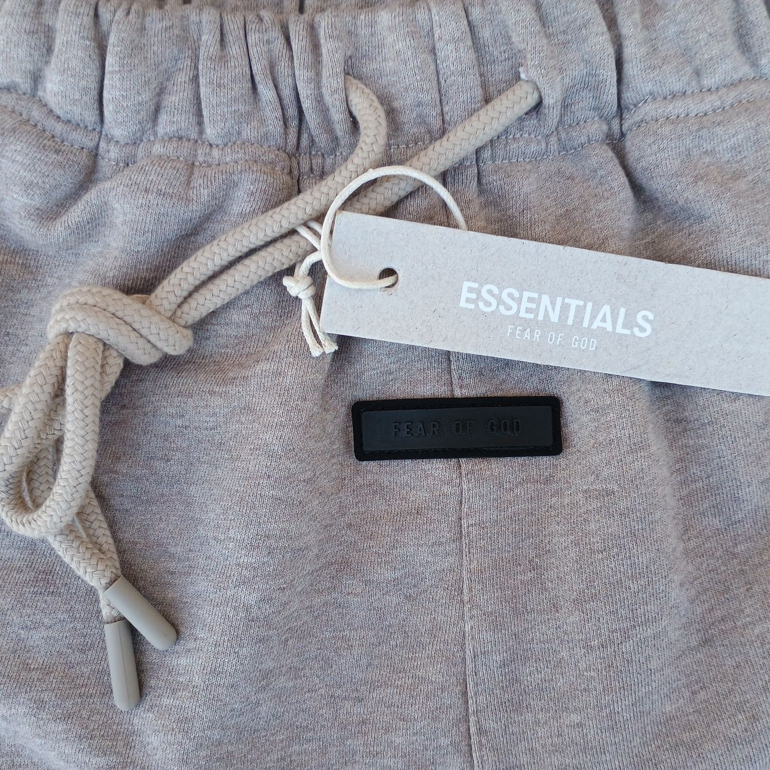 Essentials shorts къси панталони чисто нови!!