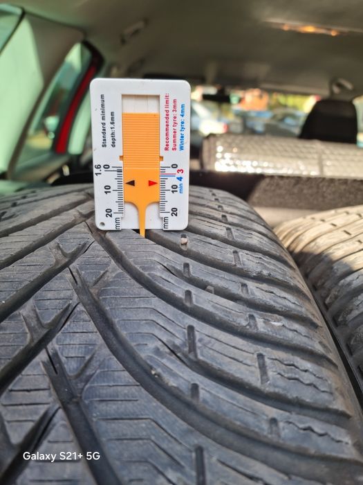 Зимни гуми 215 55 17 BF Goodrich G Force winter 2 , четири броя