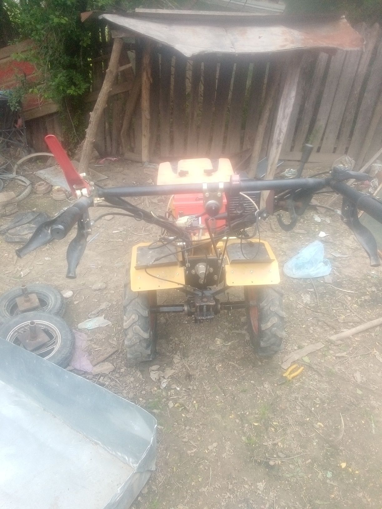 Vând motocultor progarden 18 cai fac și schimb mai mic