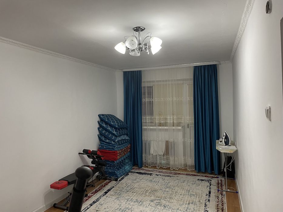 Срочно продается квартира центре города.