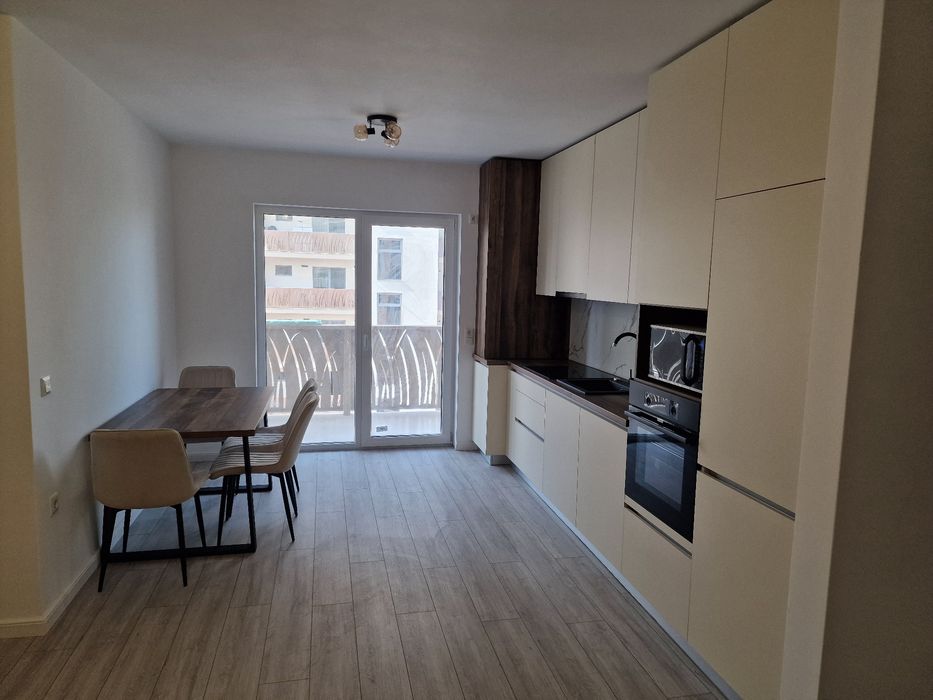 Apartament nou+parcare, zona pompieri ,ISU // închiriere