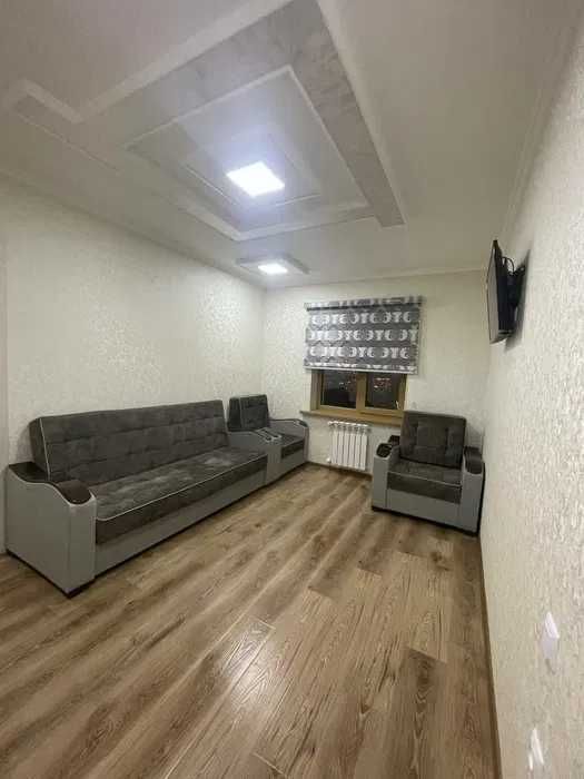 R9! Сдается КЛАССНАЯ квартира 2/2/9 на ПАРКЕНТСКОМ! о-р ТЕНГЕ БАНК!