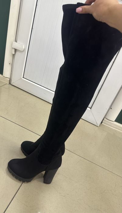 Продам совершенно ,новые ботфотрты