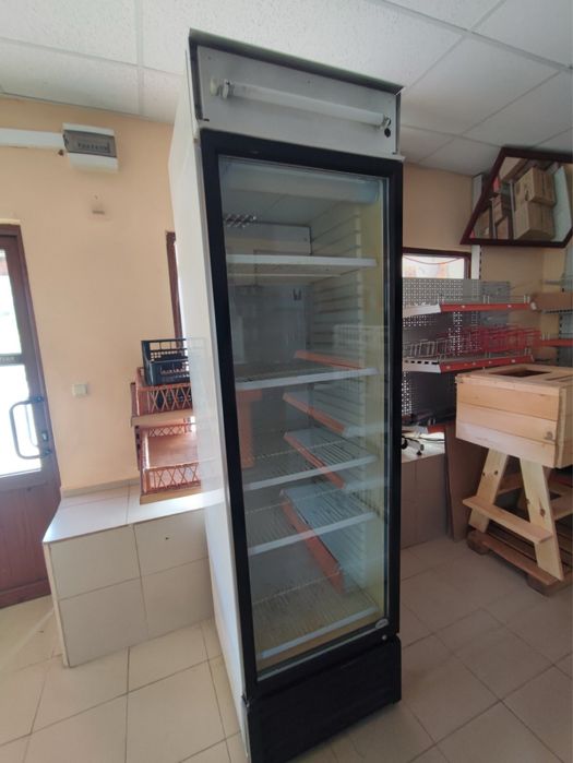 Хладилна Витрина