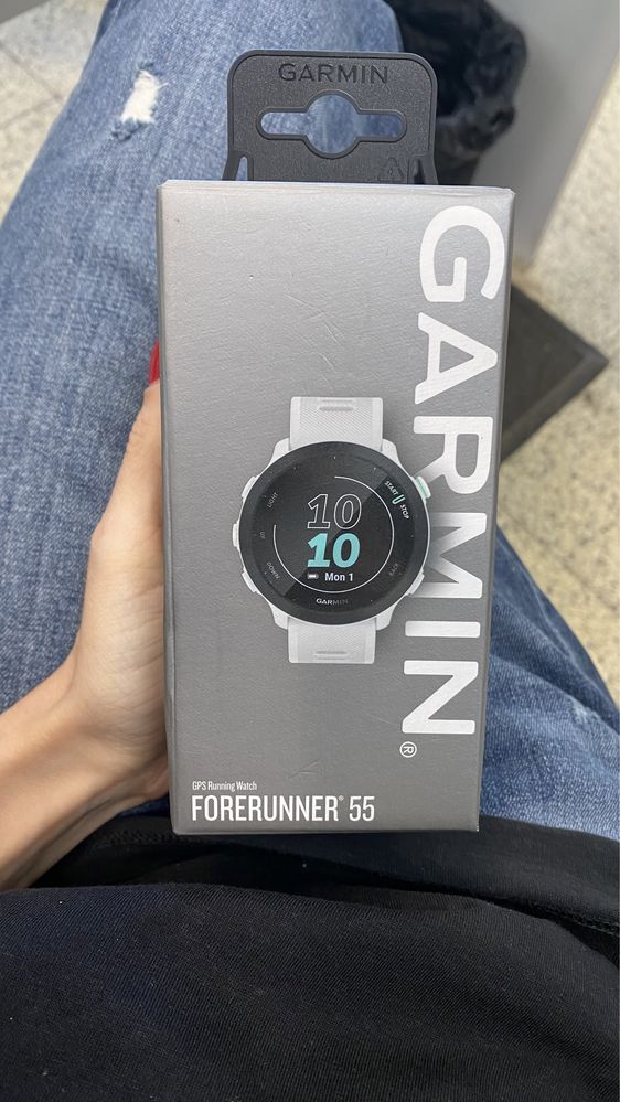 Часовник Garmin Forerunner 55