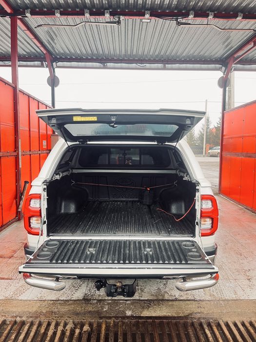 Тойота хайлюкс продам с вашей допл