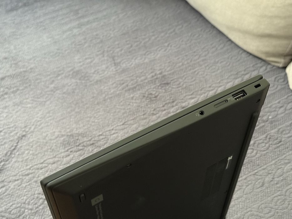 14’FHD+IPS Touch/Lenovo Thinkpad X1 Carbon Gen10/i5-1245u/32GB Ram/512