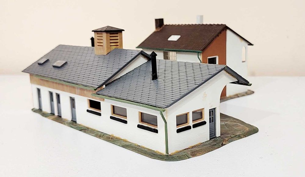 Macheta cladire ferma animale diorama H0 1:87 CFR