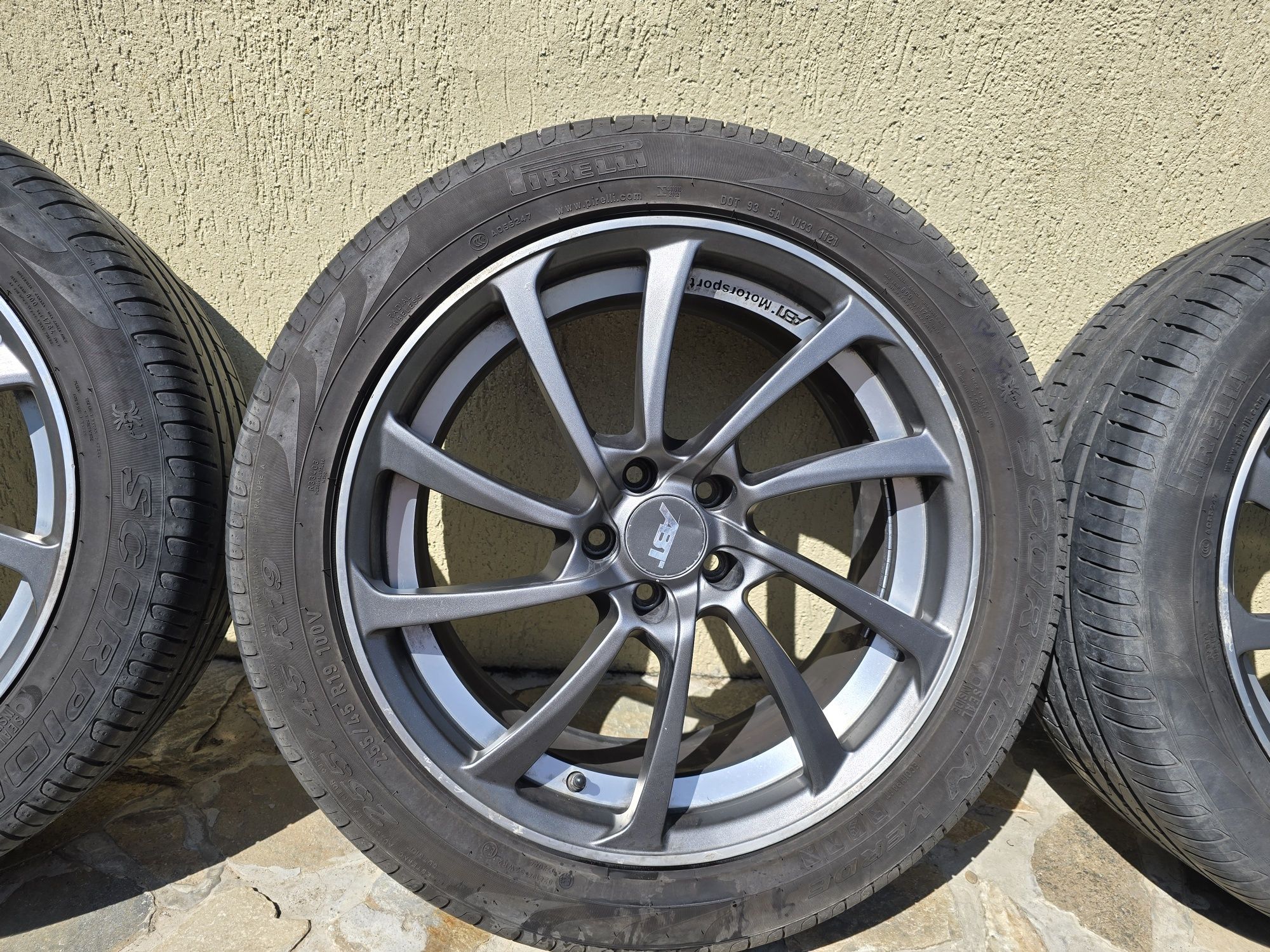 Jante aliaj R19 ATB Motorsport cu anvelope Pirelli Scorpions