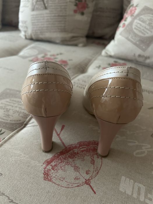 Pantofi din piele naturala