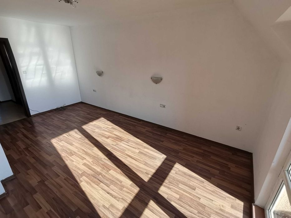 Дава се под наем Тристаен апартамент в Бургас, Възраждане - 75 кв.м за 450 € - Снимка #6