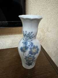 Советская бело голубая ваза