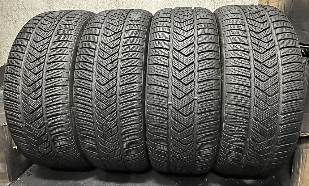 DOT:22г. 255/40/22 PIRELLI 4бр. 7.7мм