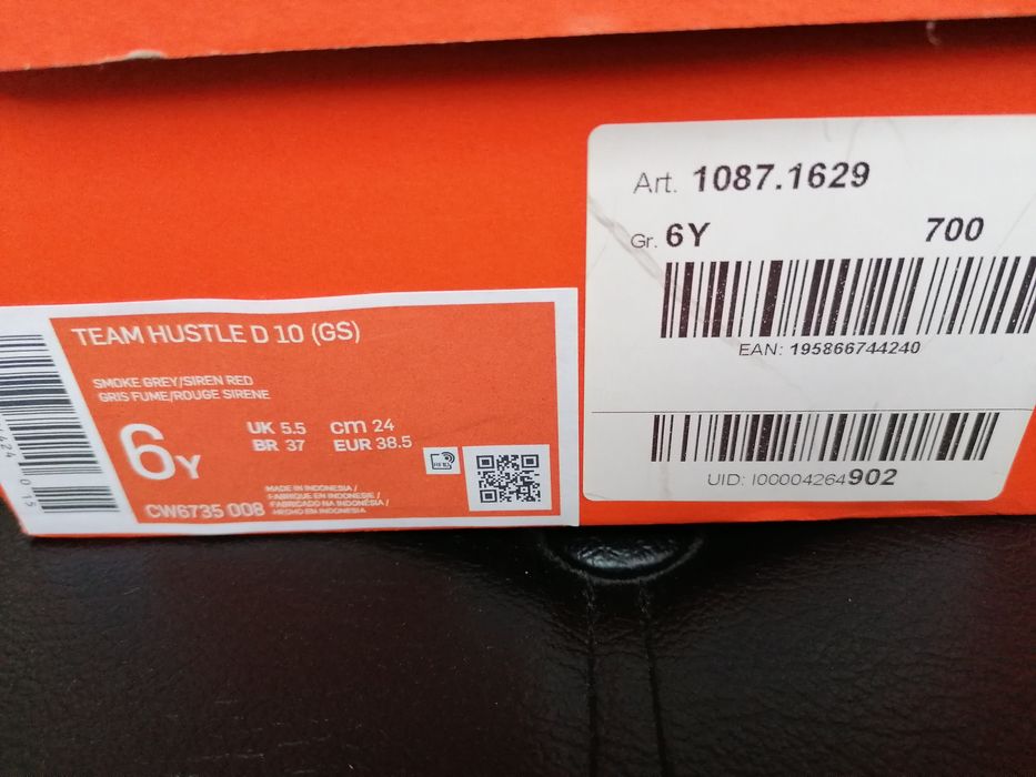 Nike 38,5 noi doar probati