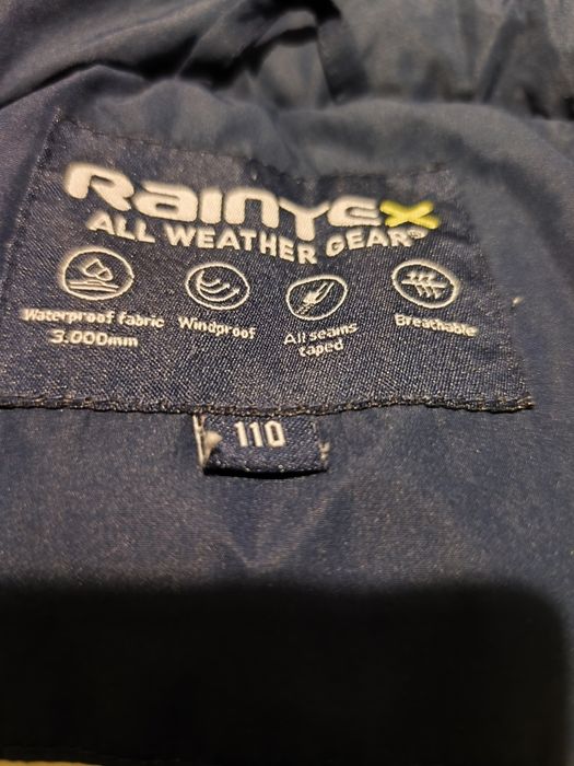 Vând geacă băieți și cămașă