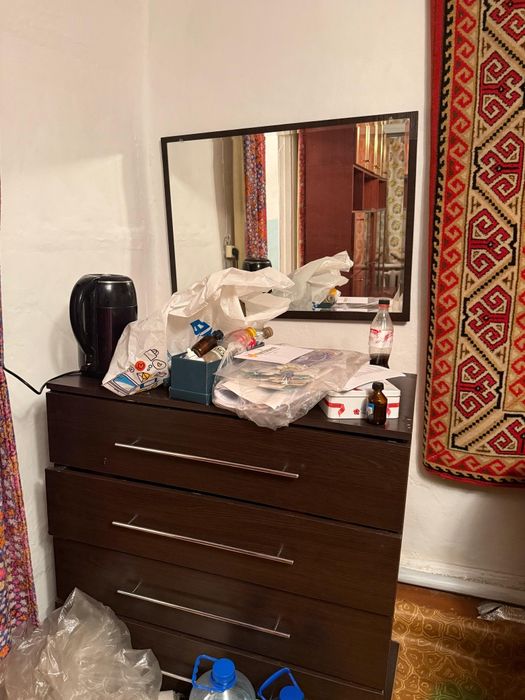 Комод с зеркалом