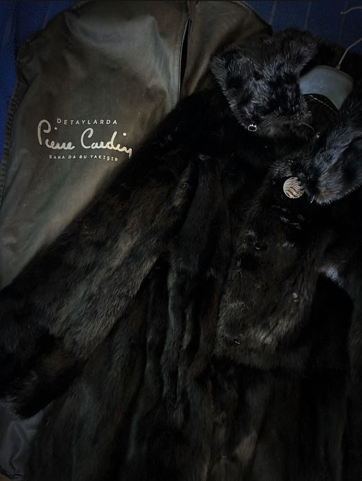 Норковая шуба от Pierre Cardin с чехлом