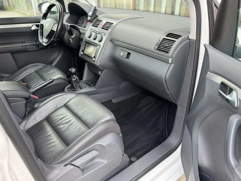 Wv Touran R-Line Edition 2010/05 2.0 Diesel 140 cp
