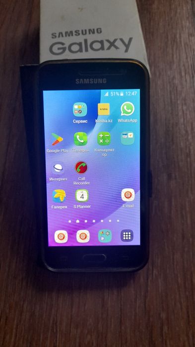 Продам телефон самсунг