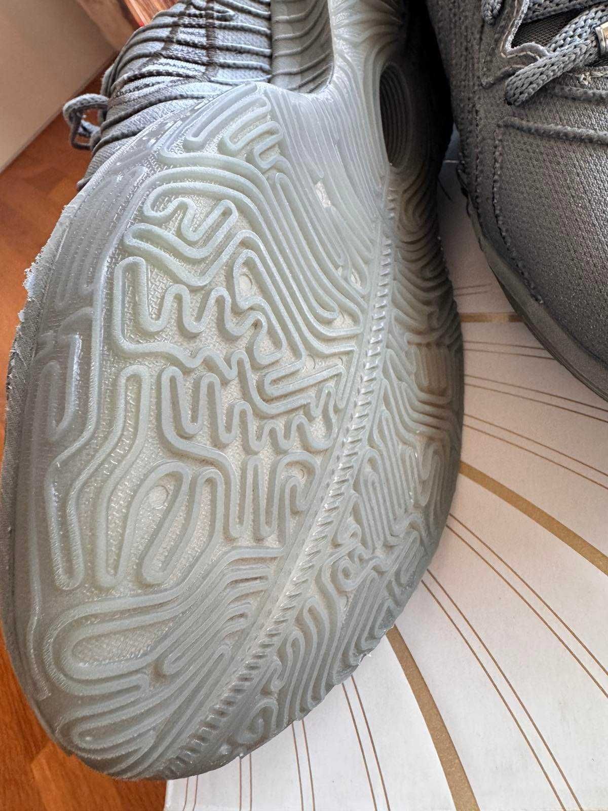 Nike LeBron 21 Cool Grey 43 номер -Продавам оригини баскетболни обувки