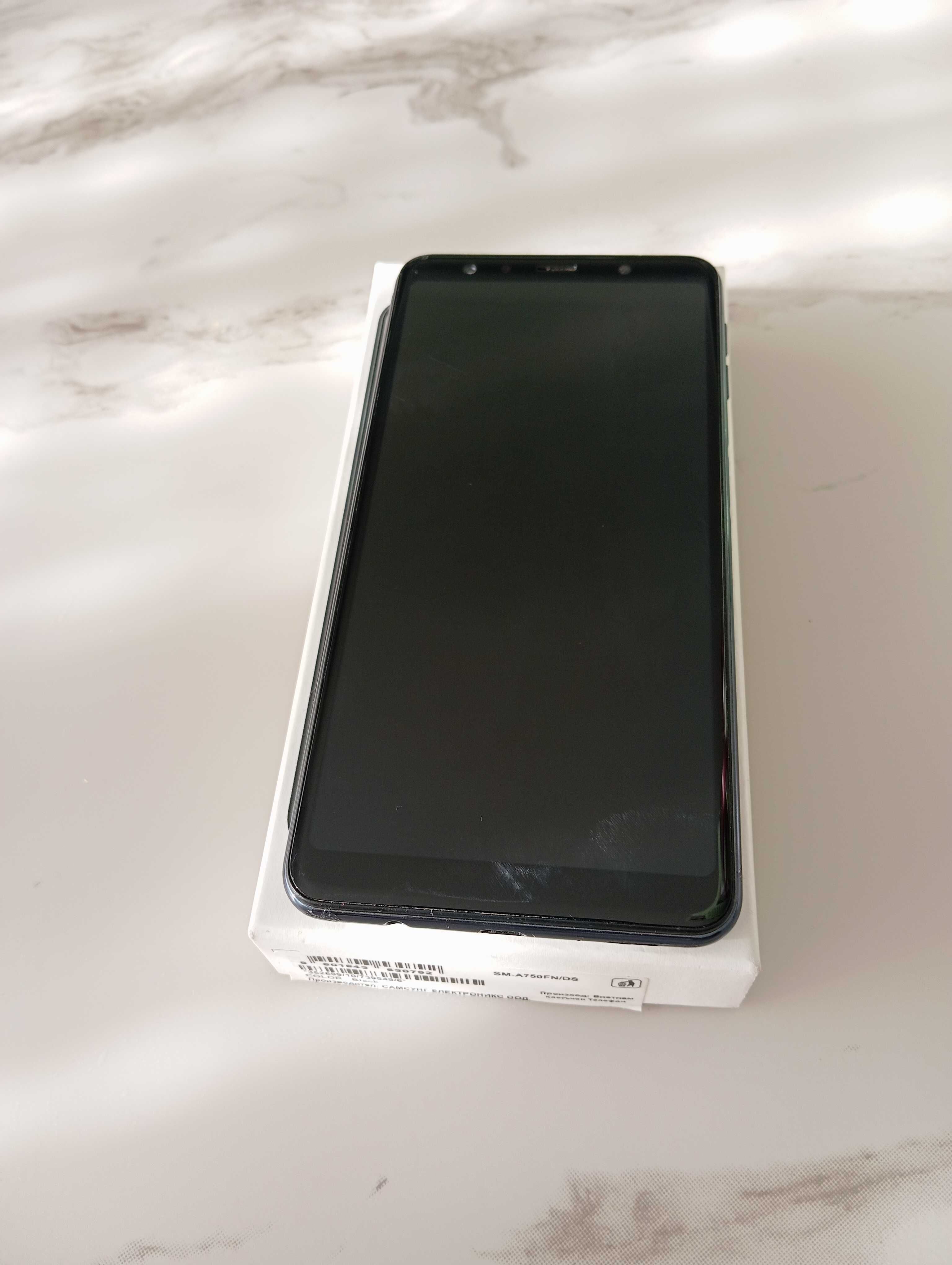 Продавам Samsung galaxy A7