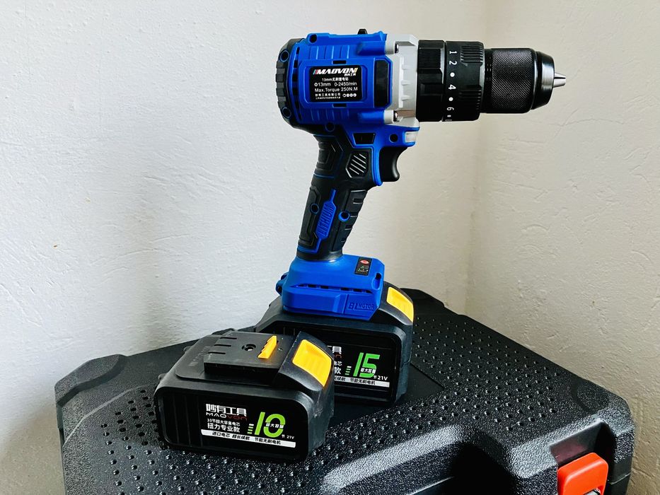 Ледобур с 2 аккумуляторами, Шуруповерт