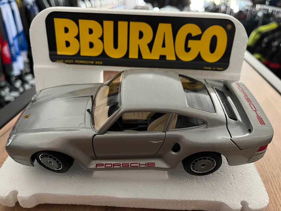 Метална колекционерска количкa BBURAGO  PORSCHE 959  мащаб 1:24