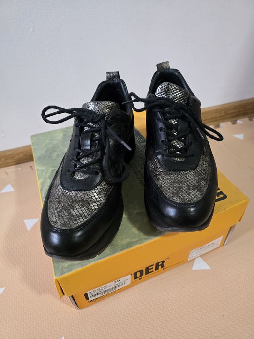 Adidași Greyder, mărime 39, Stare foarte buna