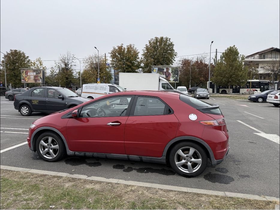 Honda Civic VIII 1.4 MT6