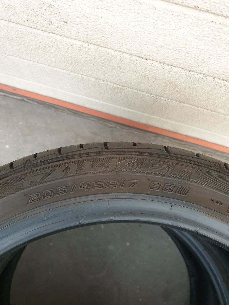 Летни гуми 2 броя FALKEN Ziex ZE914 205 45 R17 дот 5217