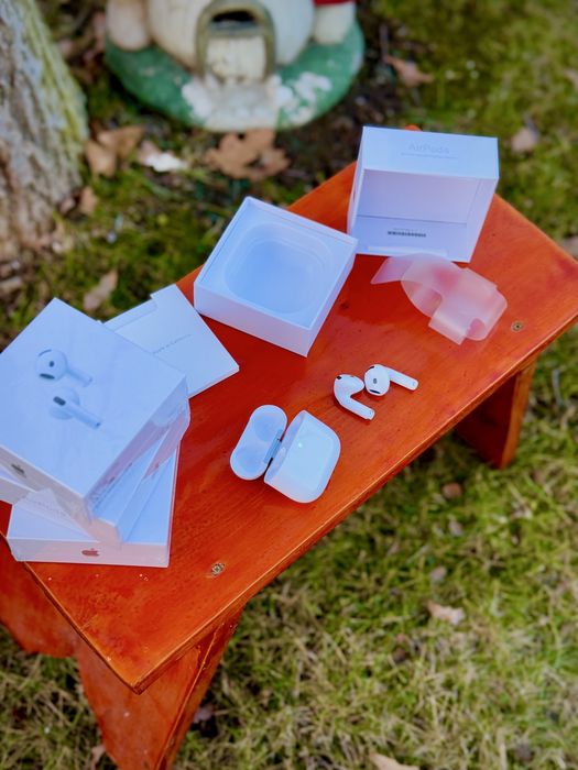 Casti Airpods 4 Sigilate