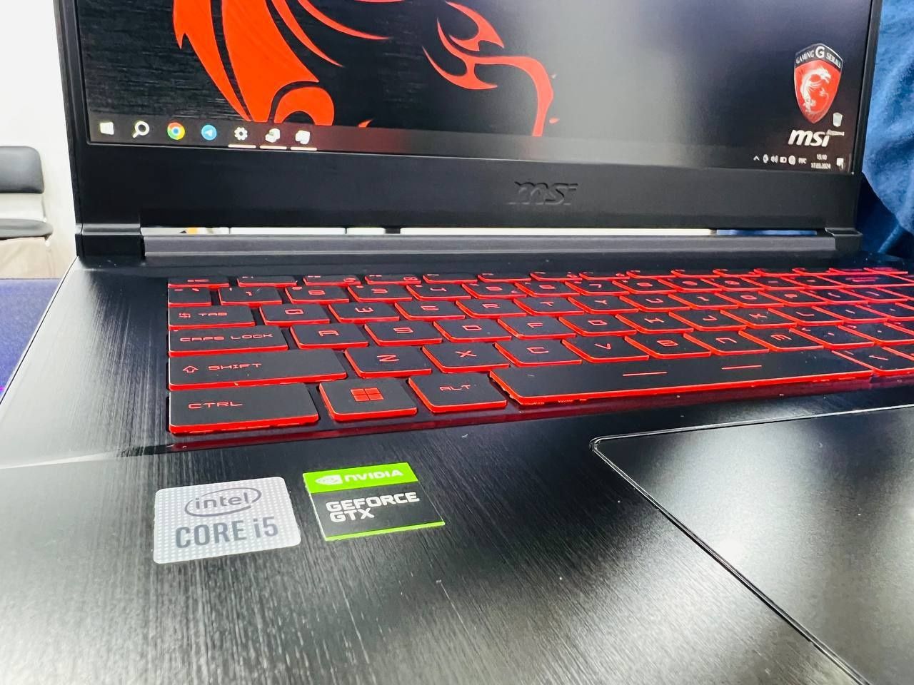 MSI gaming laptop Intel Core i5-10500H (6 yadro, 12patok)