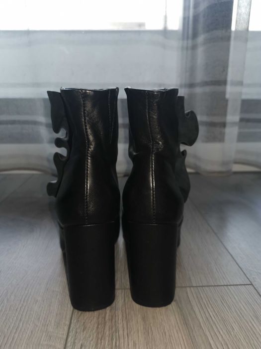 Ghete / botine mărimea 37